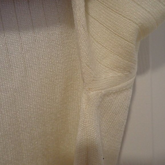 Perfect 50s/60s pinup girl sweater - Picture 6 of 6